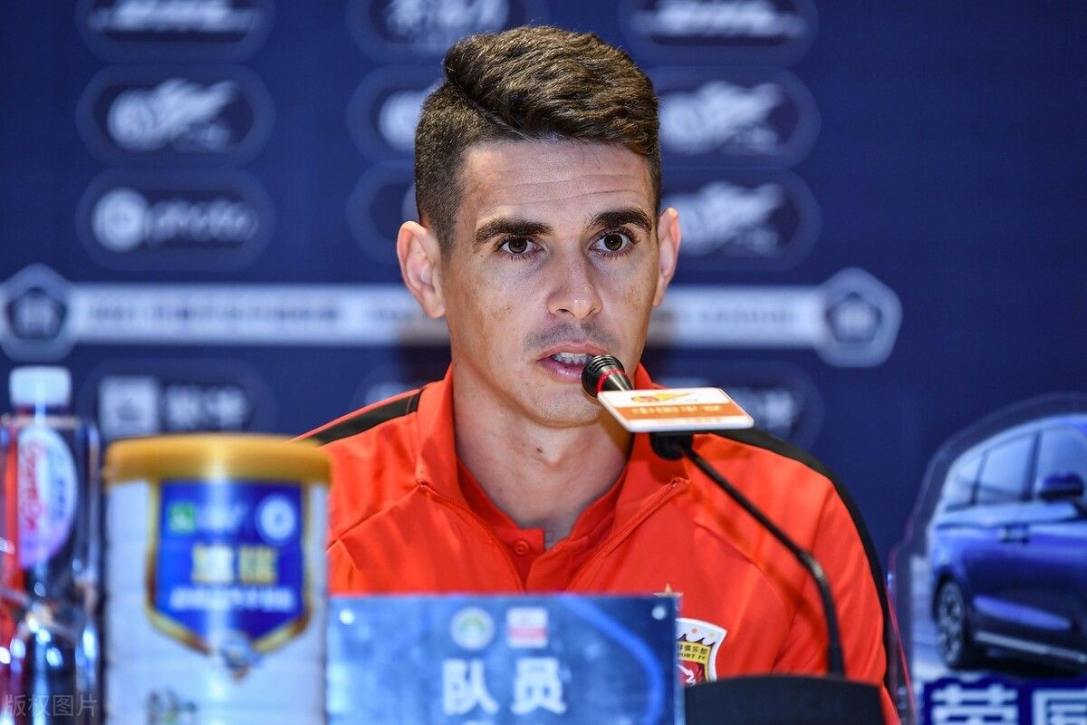 爱游戏ayx官网 -关于上海海港今夜更衣室发声，志在全明星赛名次提升，气氛紧张，心理建设被强调的信息